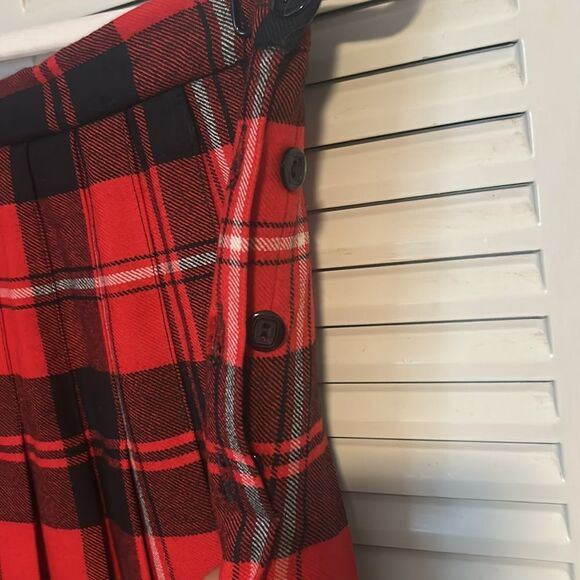 Red Plaid Women's Skirt size 10 made in Britain 100 wool - Picture 4 of 5
